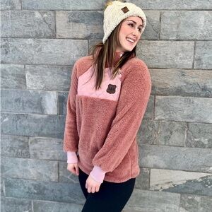Alaska Chicks Co. Fairbanks Fuzzy Pullover in Rose Gold size XL